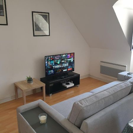 Charmant Studio Fonctionnel Au Centre De La Ville Laval  Ngoại thất bức ảnh